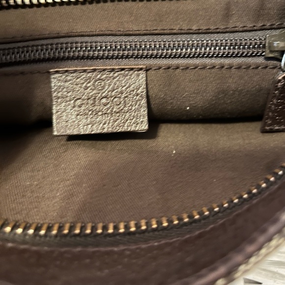 GUCCI GG Canvas Crossbody - Picture 12 of 13